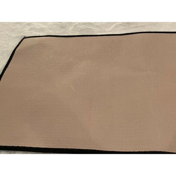 Disney Christmas Mickey Minnie Accent Rug 20X32” Don't Open Until Christmas NWT - Picture 5 of 7